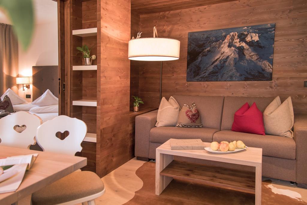 Ariston Dolomiti Residence Dobbiaco Eksteriør bilde