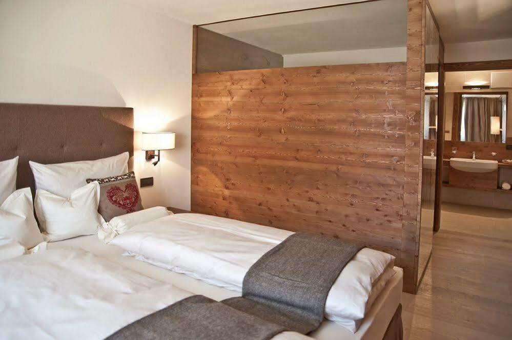 Ariston Dolomiti Residence Dobbiaco Eksteriør bilde